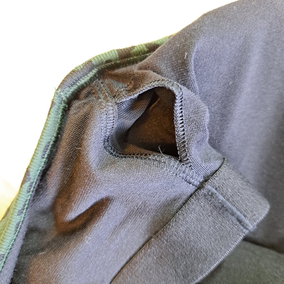 SALE. Gap cheetah sports top w/bra - Picture 6 of 10